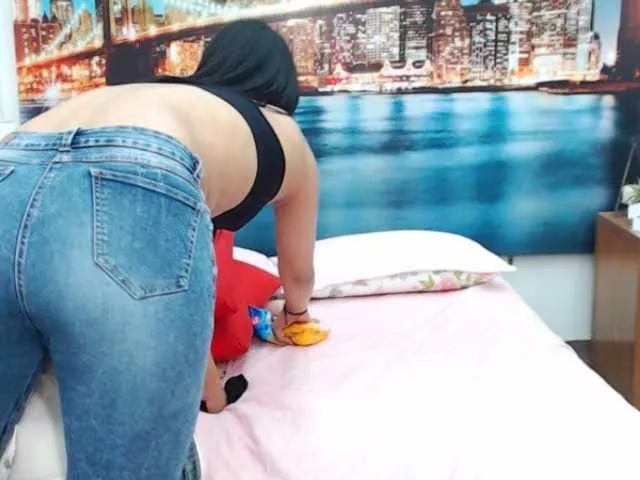 BongaCams KendraAndMishel is Freechat KendraAndMishel — We can be the best stimulus for you, we can be the fantasy that you always wanted to fulfill. Your most desired role-playing game. We want to please you, with the best show of your life and be forever in your memory.