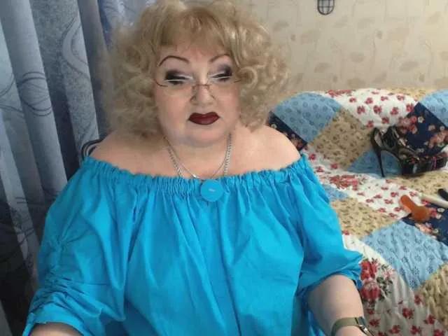 BongaCams livingnextdoor is Freechat livingnextdoor — really mature woman with curvaceous sexy body...very blond hair... sexy nails... big nipples and nature very hairy pussy...hard clit between very very very long pussylips ! looking for young student for give some sex lessons or men who know how make...